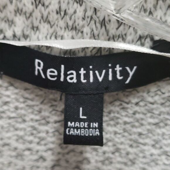 Relativity sweater   - Picture 2 of 4